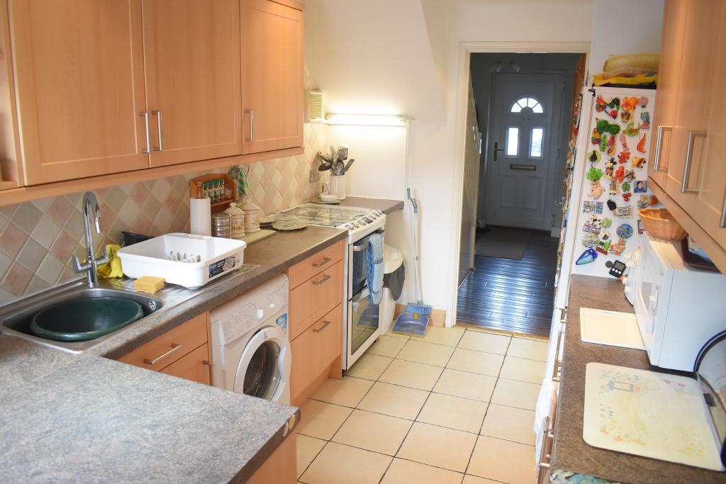 3 Bedroom SemiDetached For Sale in Simpson Road, South Hornchurch