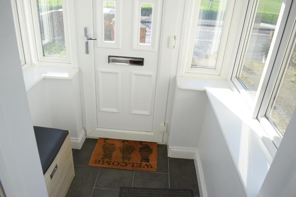 3 Bedroom End Terraced For Sale in Hornchurch Road, Hornchurch, Essex