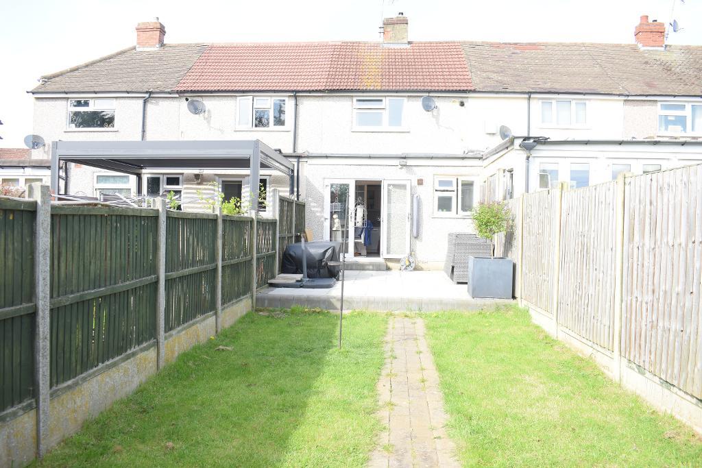 2 Bedroom Terraced For Sale in Diban Avenue, Elm Park, Hornchurch