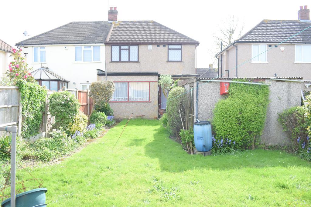 3 Bedroom SemiDetached For Sale in South End Road, Hornchurch, Essex
