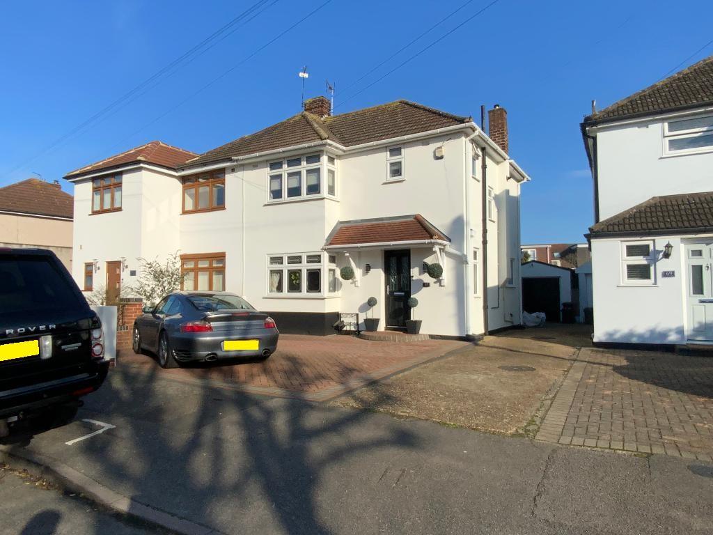 Rosebank Avenue, Hornchurch, Essex, RM12 5QU